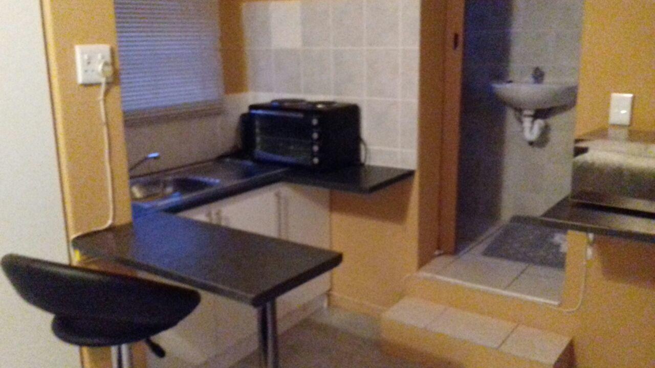 Let Us Accomodation East London Bagian luar foto